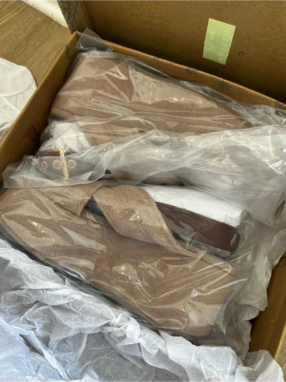 NWT & Box Free People Fawn Suede Platform Sandals - Women's